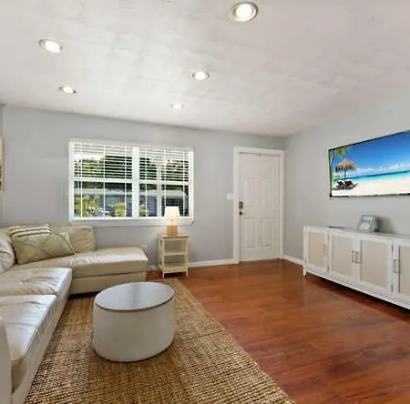 10 Min Lido Key Beach ~Coastal Cabana Hideout Sarasota Exterior photo