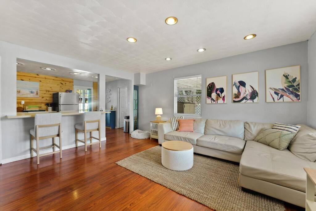 10 Min Lido Key ~coastal Hideout * Sarasota